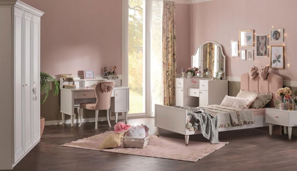 Chloe Young Room