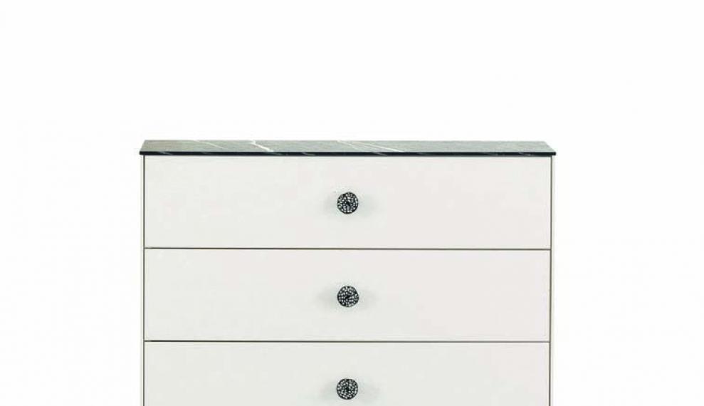 Nia Dresser