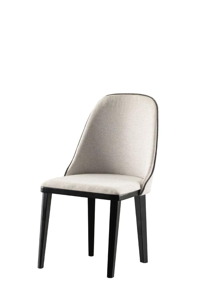 Nia Chair